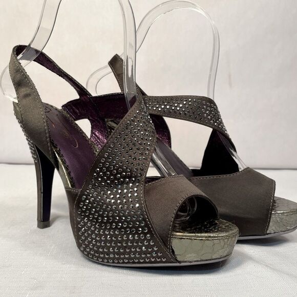 Gray Sandals 4.5” Heels with Rhinestone Detailing size 36.5 NWOT - Picture 1 of 7